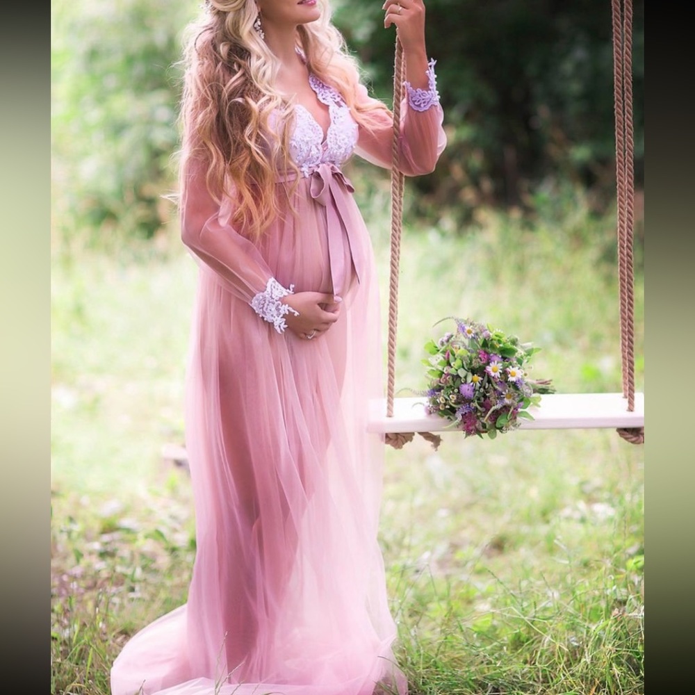 Maternity dress for photoshoot